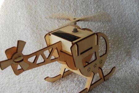 Solarbausatz Helikopter aus Holz